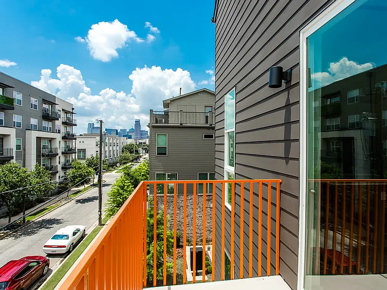 4001 Roseland Ave — Photo 12