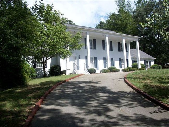 1st image of 233 Tremont Park Dr SE