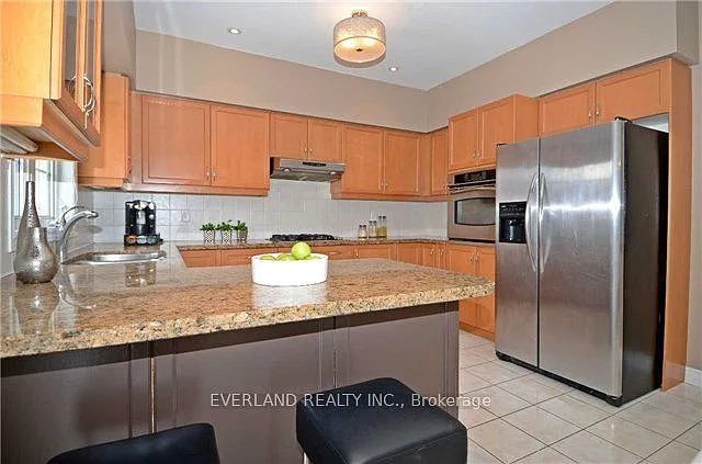 1BDR119 Alamo Heights Dr — Photo 4