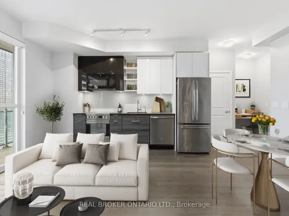 33 Shore Breeze Dr #1801, Toronto, ON M8V 0G1