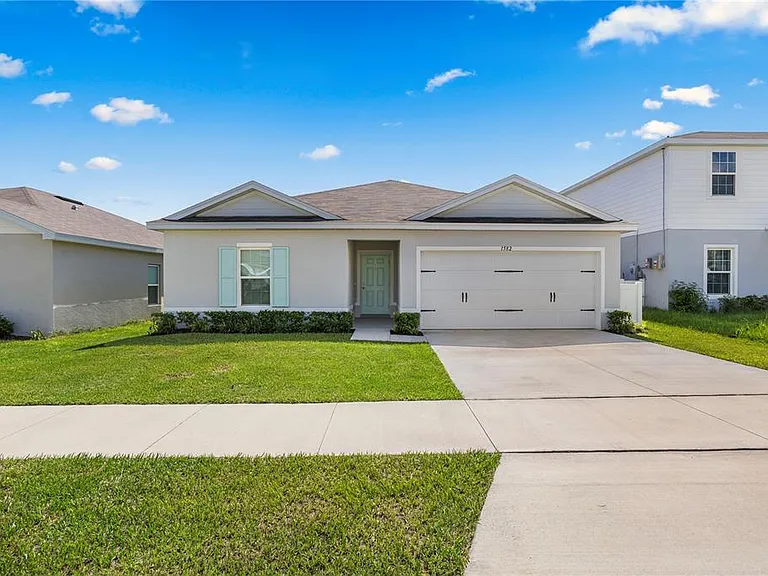 1582 Finnigan Cir — Photo 1