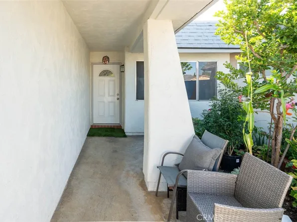 309 Calle Montecito, Oceanside, CA 92057