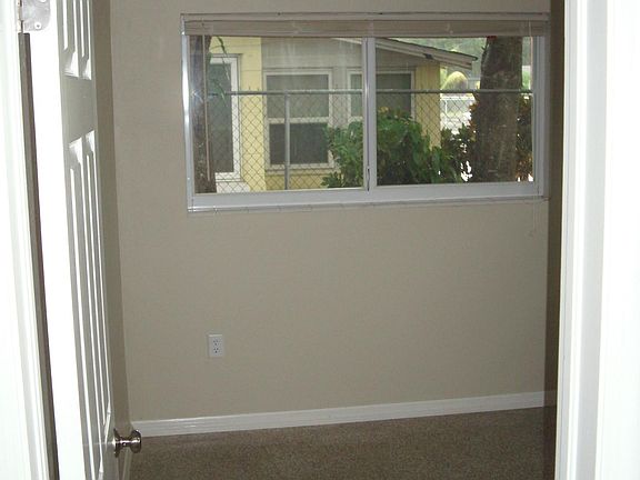 3rd image of 1154 Highland St