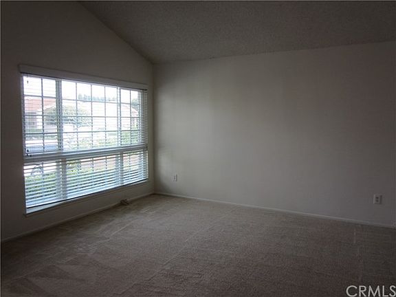 3rd image of 14581 Oak Ave