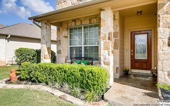 2nd image of 5810 Onyx Way