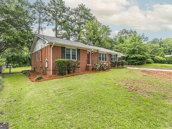 2nd image of 2839 Riverview Rd