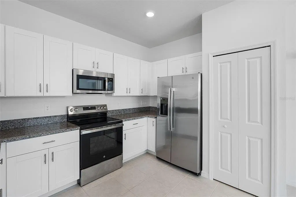 2 bed, 2.5 bath, 1541 sqft, $1,895 — Photo 4