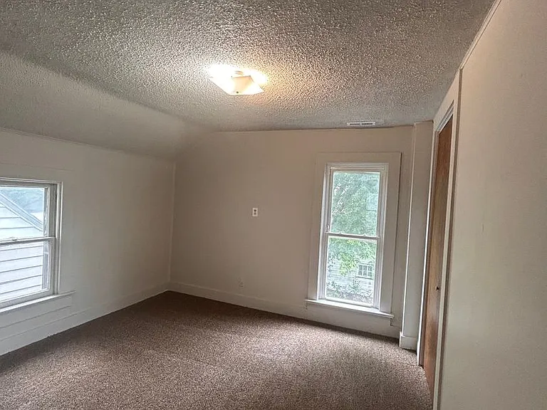 1815 Bayer Ave — Photo 9