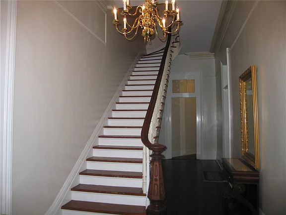 2nd image of 3102 Saint Charles Ave #2E