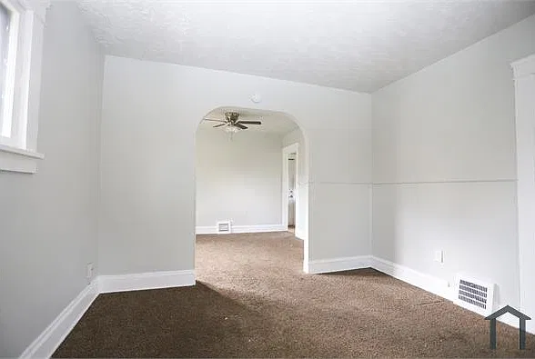 2 bed, $1,200 — Photo 3