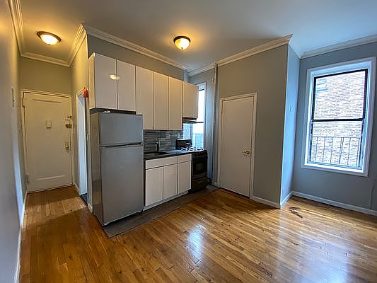 2nd image of 166 W 129th St #83