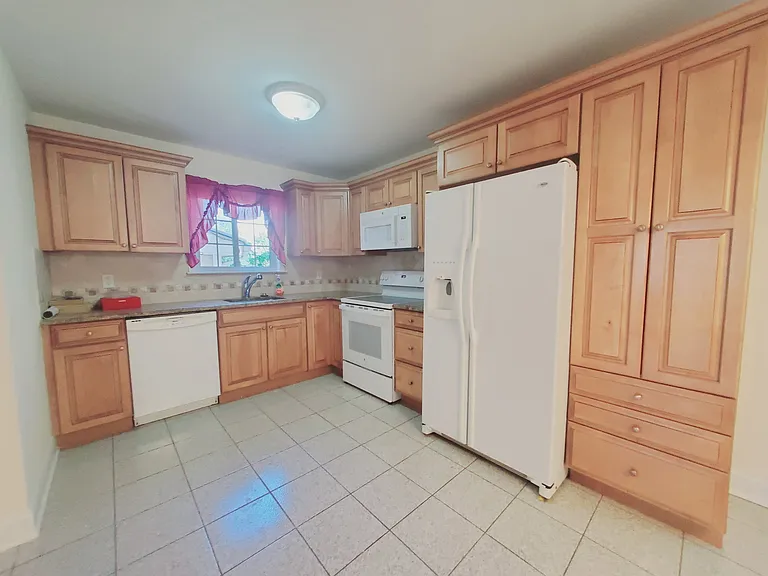 119 Highview Ave #2 — Photo 1