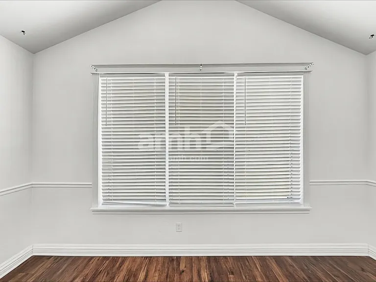 9715 E Inverness Ave — Photo 6