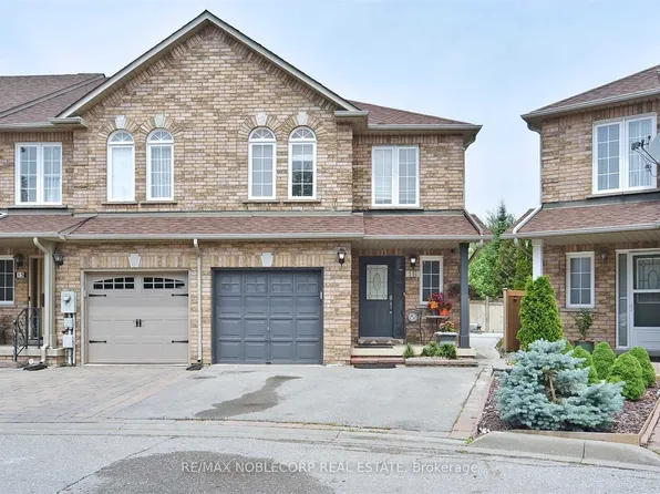 103 Foxchase Ave #16, Vaughan, ON L4L 9K7