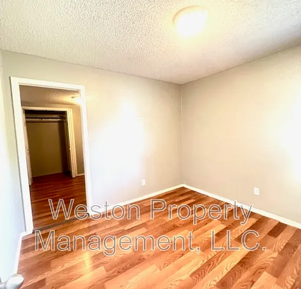 413 Reed Pl — Photo 10
