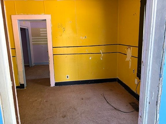 4th image of 1323 N 47th St