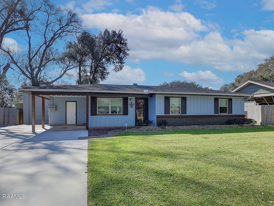1st image of 210 Sunnyvale Ave