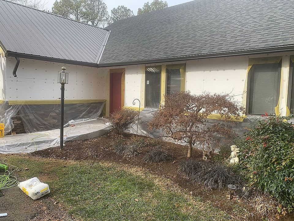 1st image of 607 Lake Vista Dr