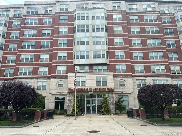 300 Mamaroneck Ave, White Plains, NY