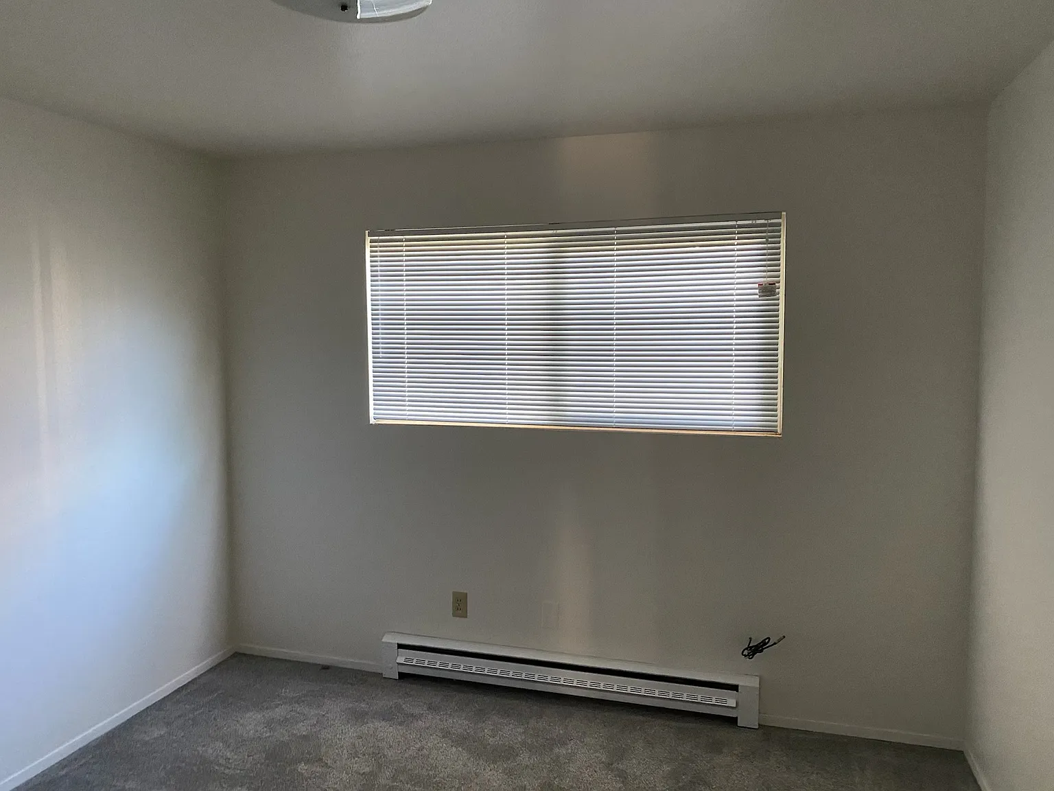 2 bed, 1300 sqft, $2,500 — Photo 2