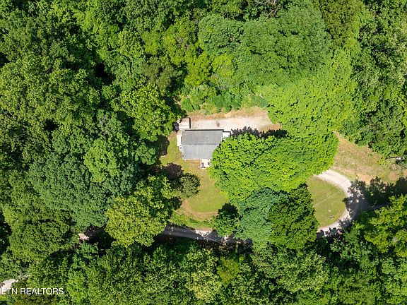 3rd image of 3714 Roberts Rd