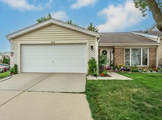 618 Claridge Cir, Hoffman Estates, IL 60169