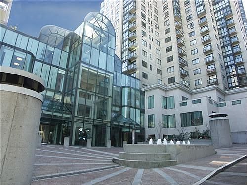 5th image of 1 Daniel Burnham Ct APT 1222