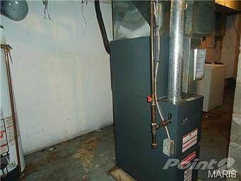 5th image of 10137 Royal Dr