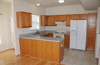 3rd image of 1211 Magnolia Pointe Blvd