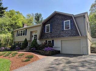 10 Elizabeth Rd, Foxboro, MA 02035