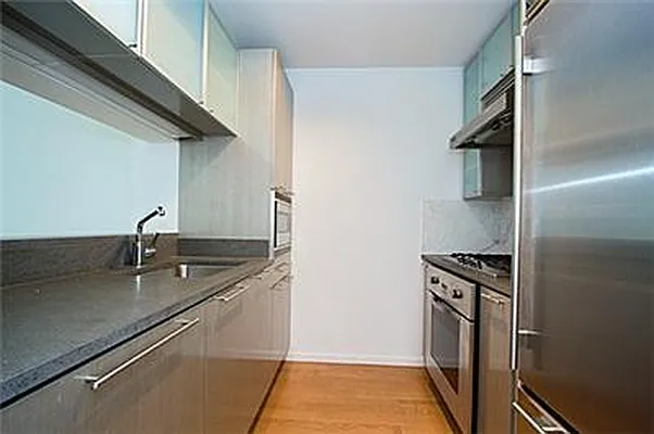 Rented by Sumitomo Real Estate Sales | media 31