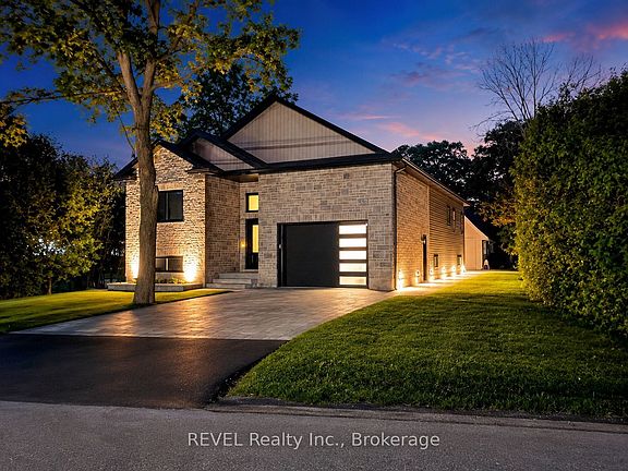 3rd image of 681 Warner Rd