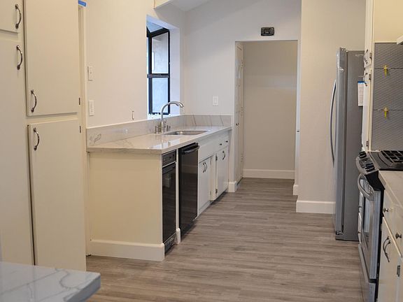 3rd image of 5442 Cole St
