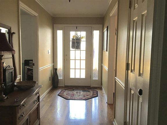 2nd image of 39 Sugargate Ln