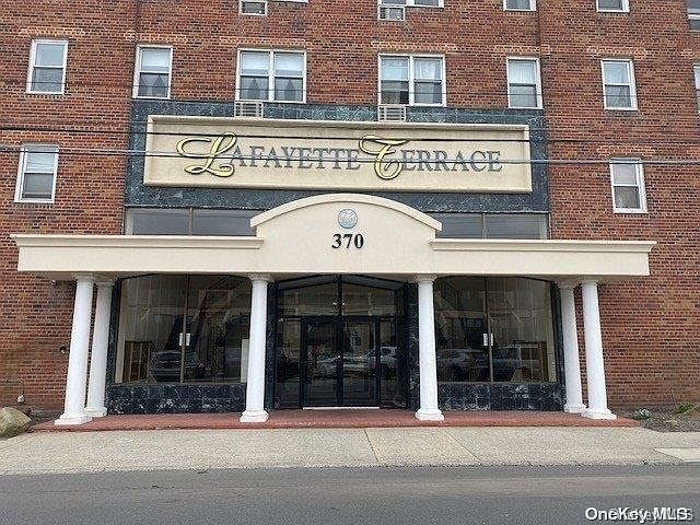 1st image of 370 W Broadway #1H