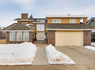 1407 Bearspaw Dr W, Edmonton, AB T6J 5E1