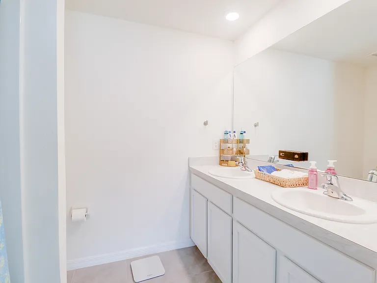 8695 SW 46th Ave — Photo 15
