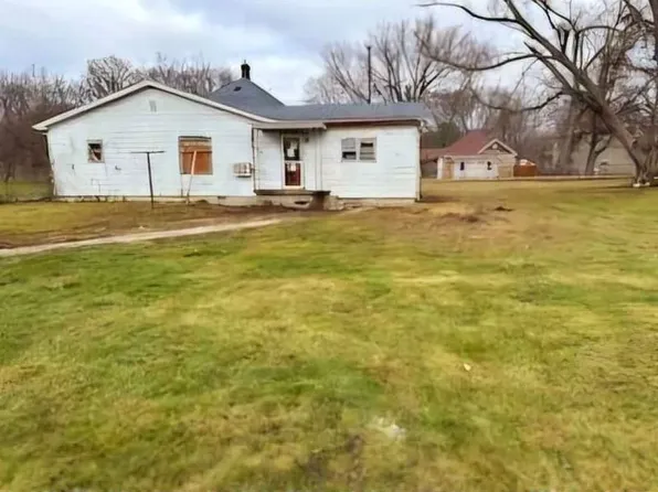 50 W Trinity Ave, Clinton, IN 47842