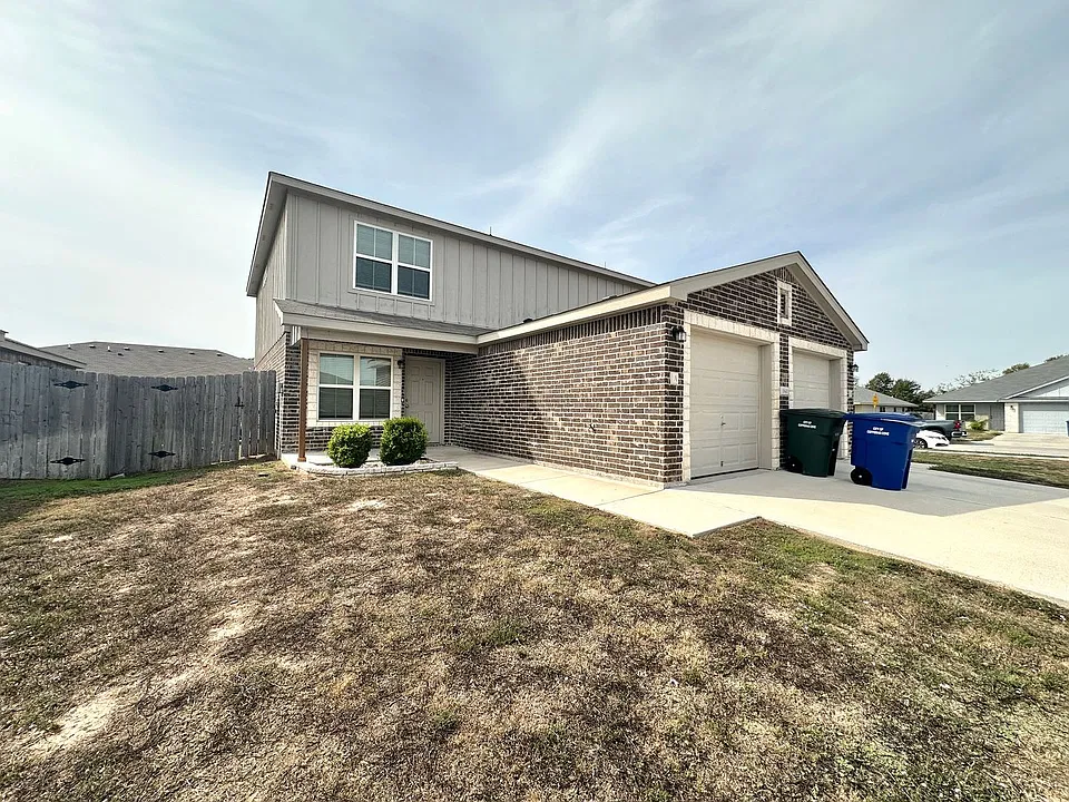 1841 Clovis Dr