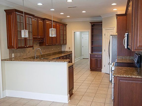 4th image of 50 Pyramid Ct