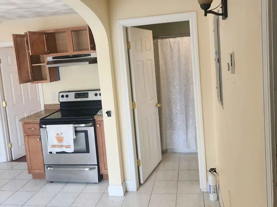 1st image of 42 W Park Pl #3R