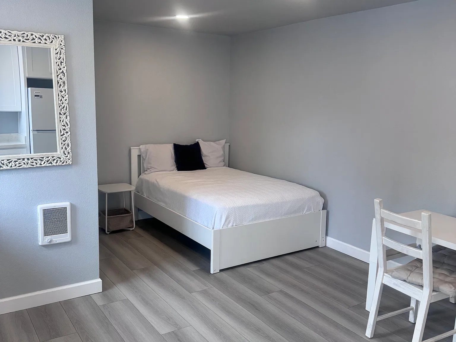 Studio, $1,800 — Photo 1