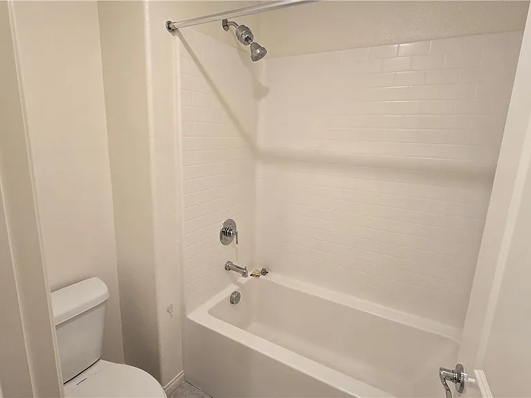 7647 Duran Harbor Ln — Photo 51