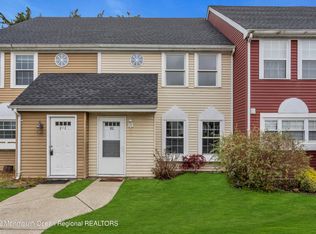 811 Egret Ct, Tuckerton, NJ 08087