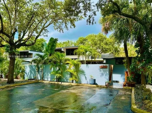 6437 Lemon Tree Ln, Miami Lakes, FL 33014
