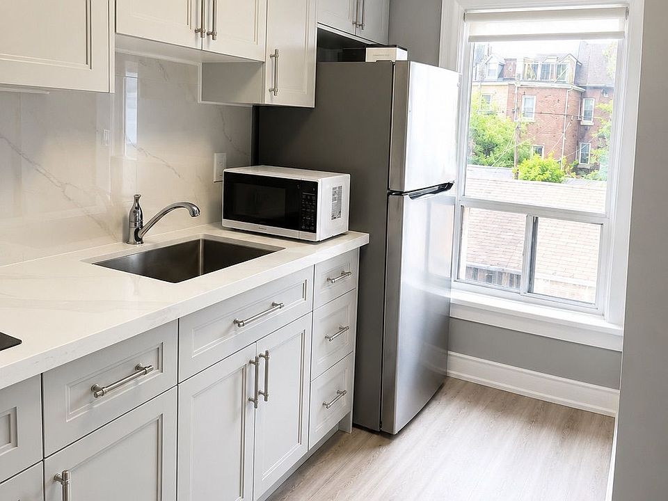 1st image of 319 Clinton St