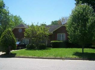 1909 Mill Pond Dr, Chesapeake, VA 23320