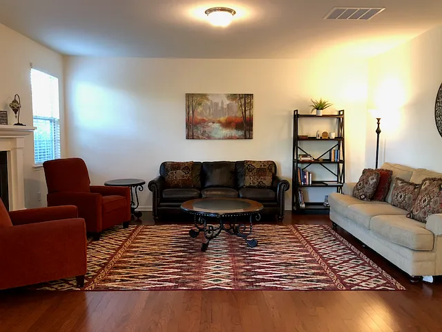 5241 Shergold St — Photo 4