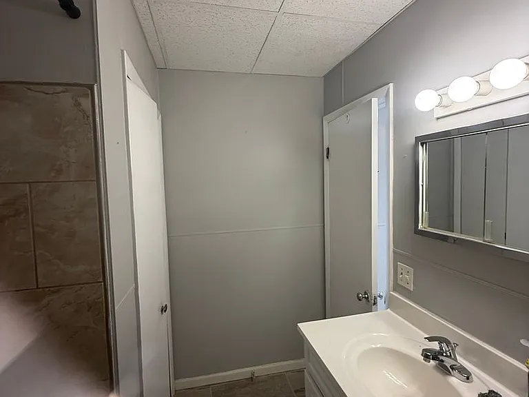 68255 Main St — Photo 17