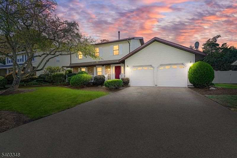 1st image of 16 Agawam Dr